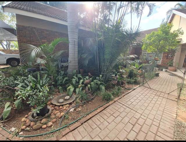 4 BEDROOM HOUSE FOR SALE IN CHROOM PARK